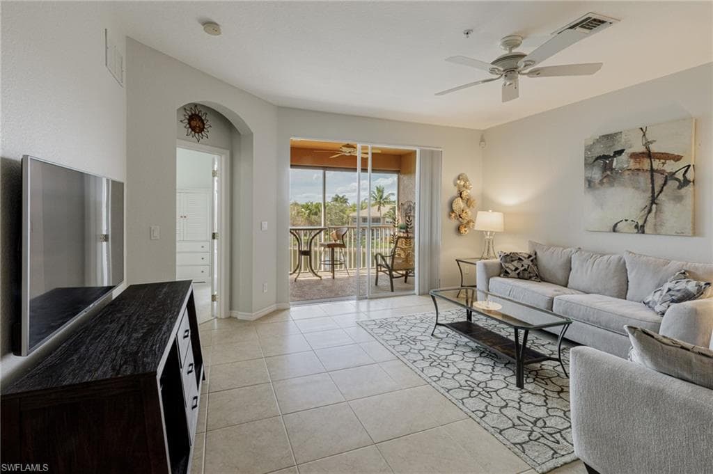 9631 Spanish Moss Way 3933, Bonita Springs, FL 34135-6