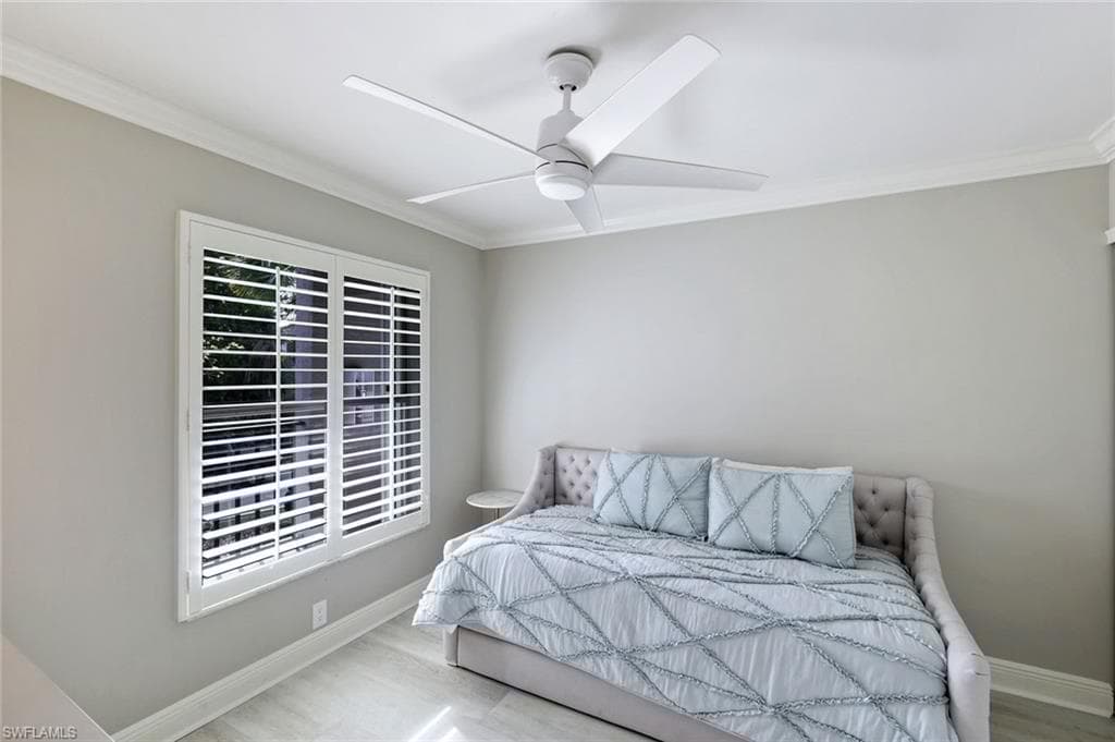 9103 Vanderbilt Dr 2-208, Naples, FL 34108-18
