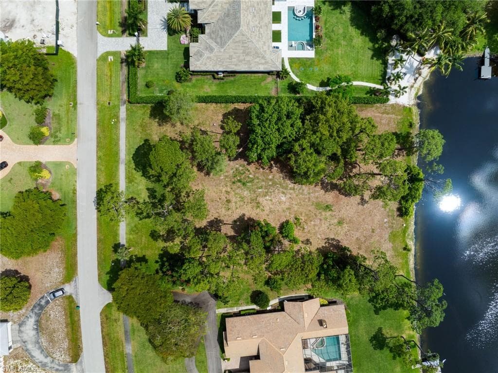 820 Cassena Rd, Naples, FL 34108-10