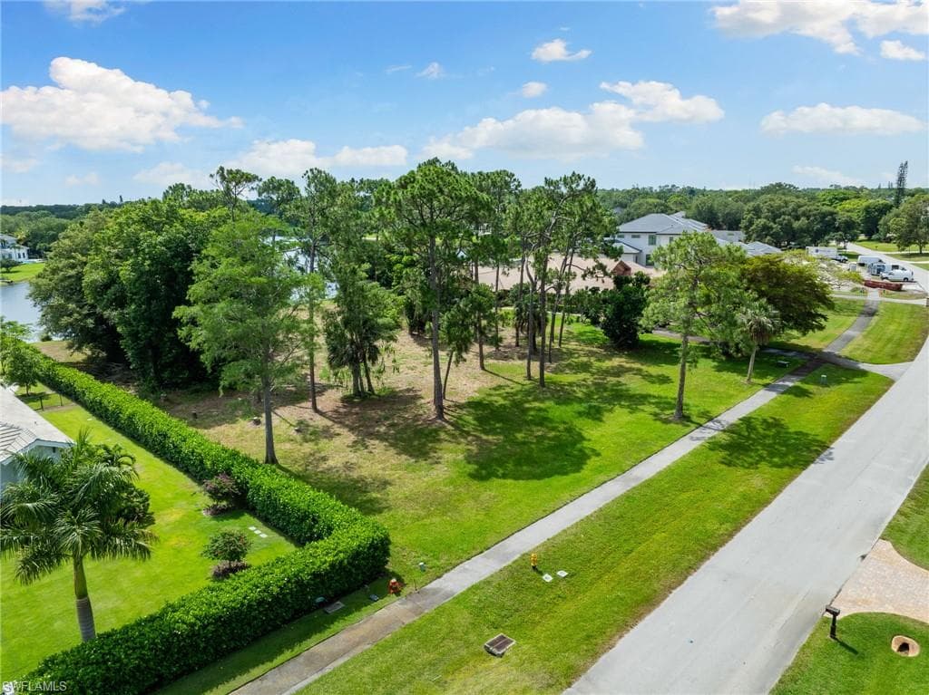 820 Cassena Rd, Naples, FL 34108-13
