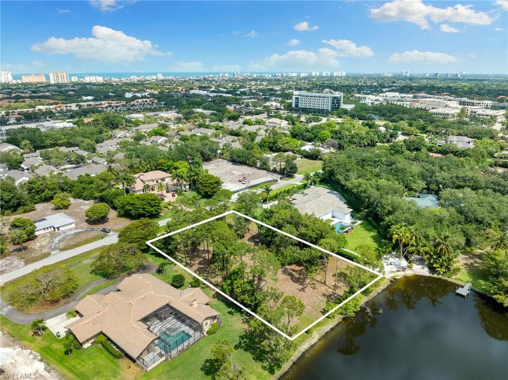 820 Cassena Rd, Naples, FL 34108-5