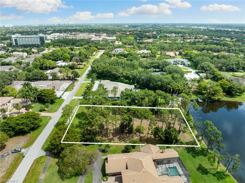 820 Cassena Rd, Naples, FL 34108-6