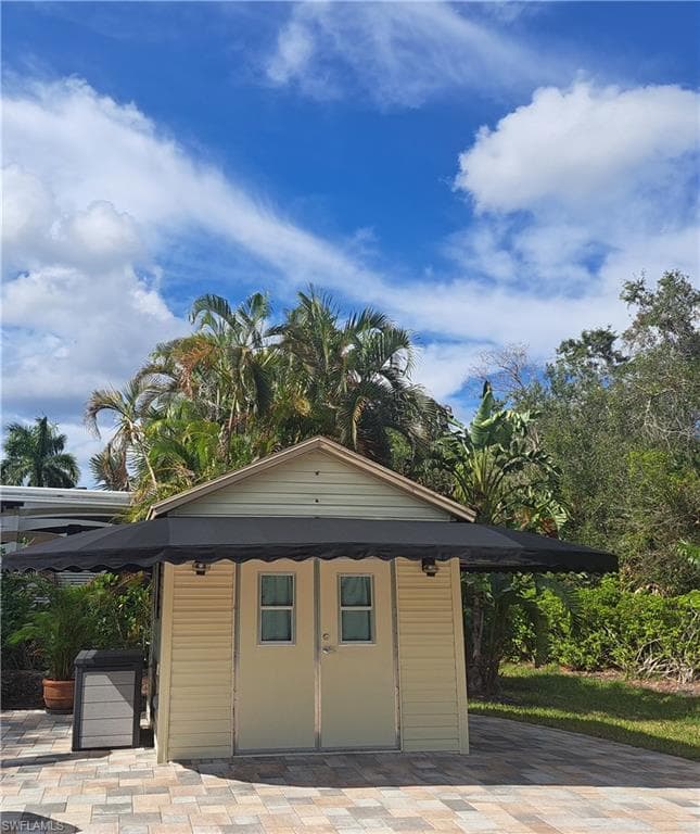 4983 Coach Ln, Naples, FL 34114-6