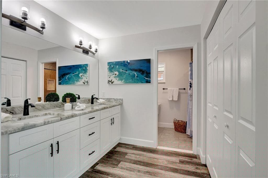 779 100th Ave N, Naples, FL 34108-20