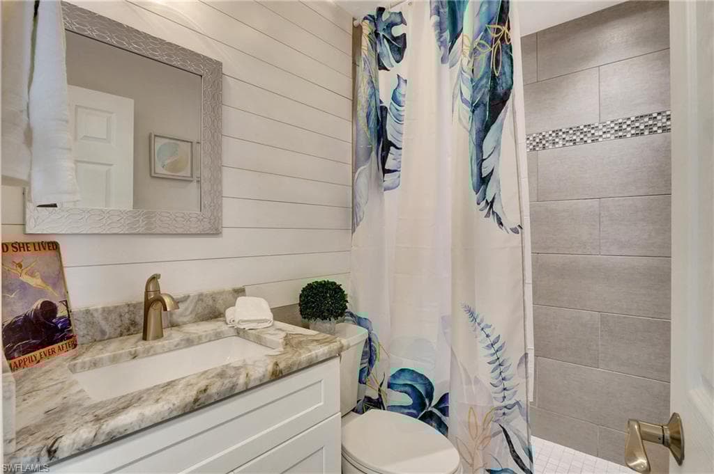 779 100th Ave N, Naples, FL 34108-26