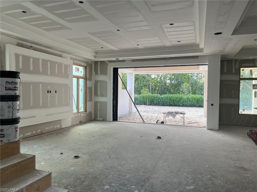 6642 Palisades Ave, Naples, FL 34109-3