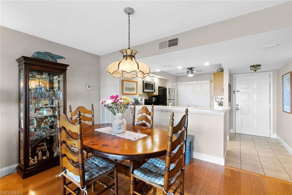 100 Stevens Landing Dr 305, Marco Island, FL 34145-10