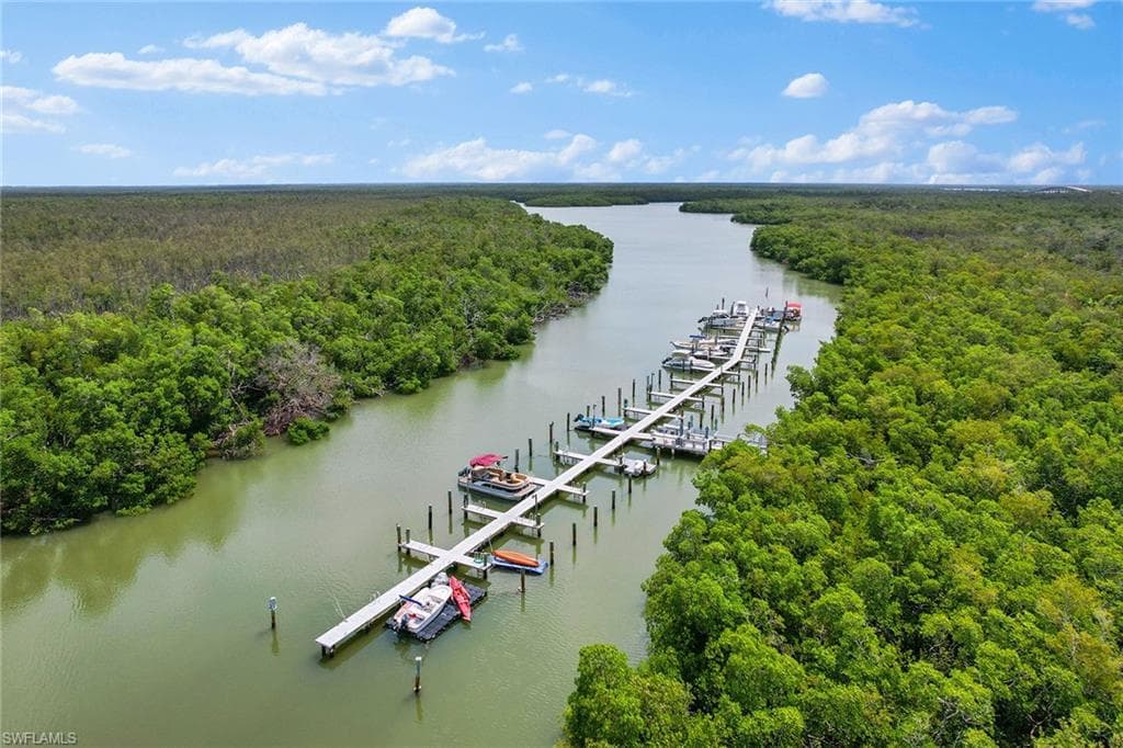 100 Stevens Landing Dr 305, Marco Island, FL 34145-28