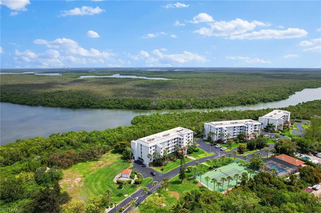 100 Stevens Landing Dr 305, Marco Island, FL 34145-33