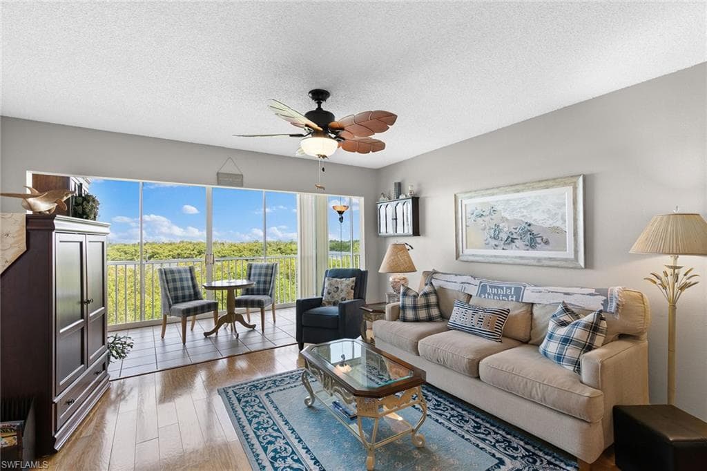 100 Stevens Landing Dr 305, Marco Island, FL 34145-6