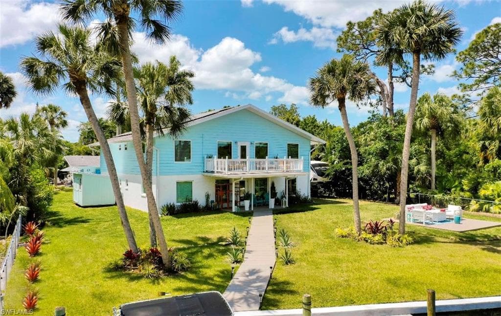 27237 Rio Vista Cir, Bonita Springs, FL 34135-8