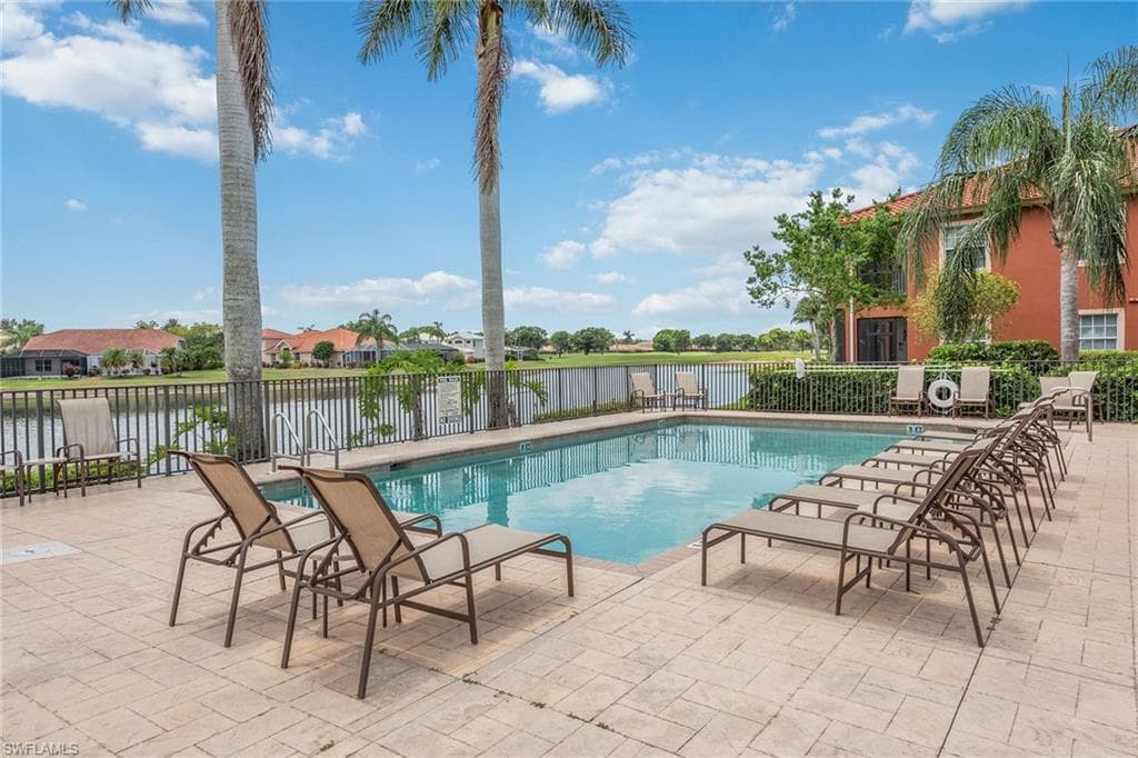 6442 Legacy Cir 203, Naples, FL 34113-28