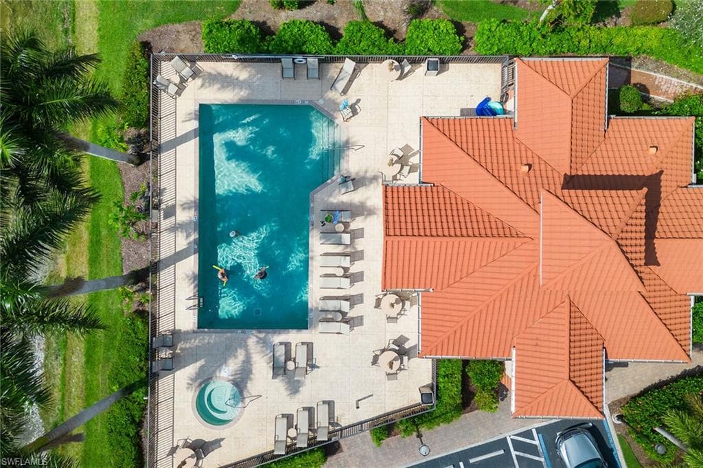 6442 Legacy Cir 203, Naples, FL 34113-33