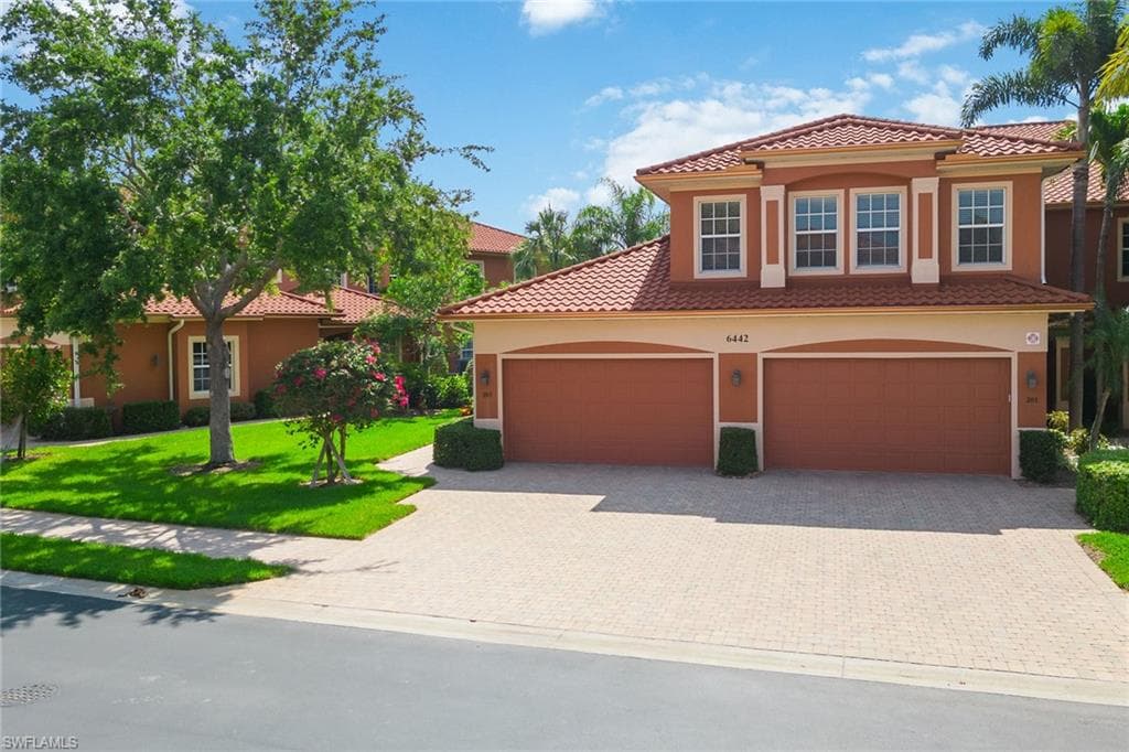 6442 Legacy Cir 203, Naples, FL 34113-41