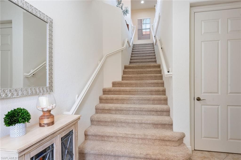 6442 Legacy Cir 203, Naples, FL 34113-6