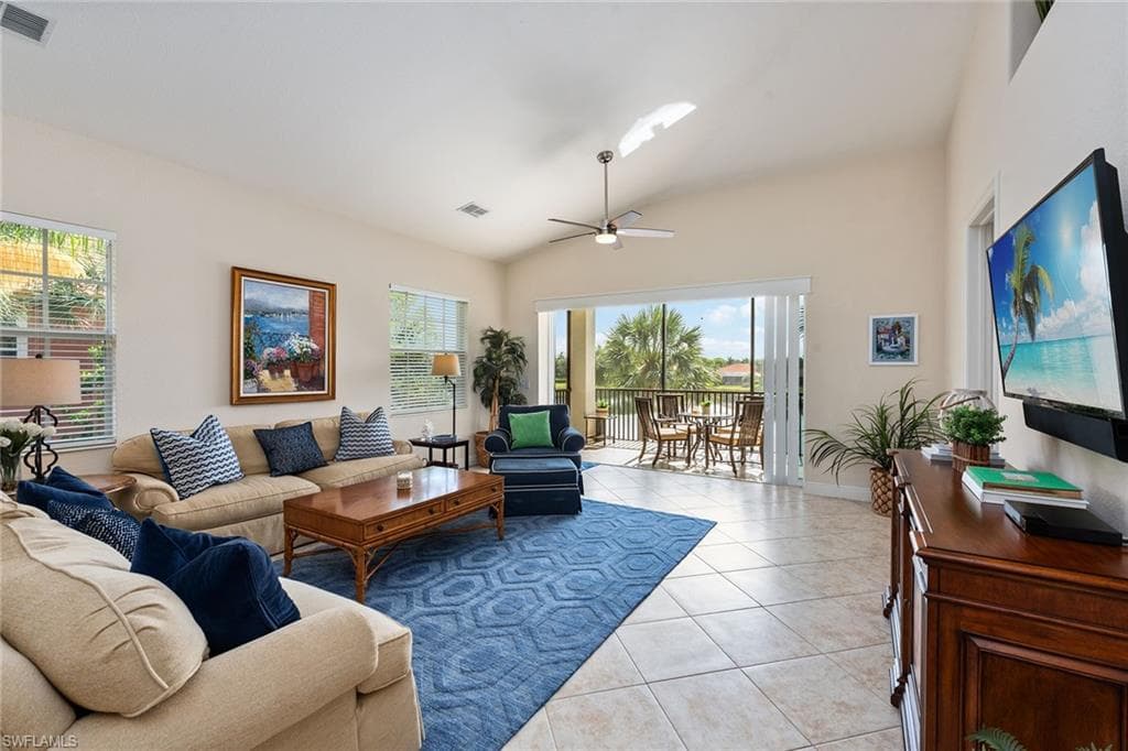 6442 Legacy Cir 203, Naples, FL 34113-7