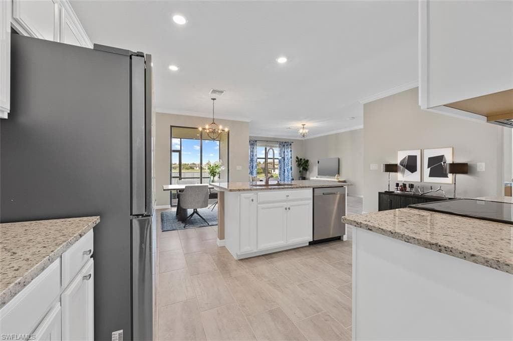 9374 Foxglove Ln, Naples, FL 34120-12
