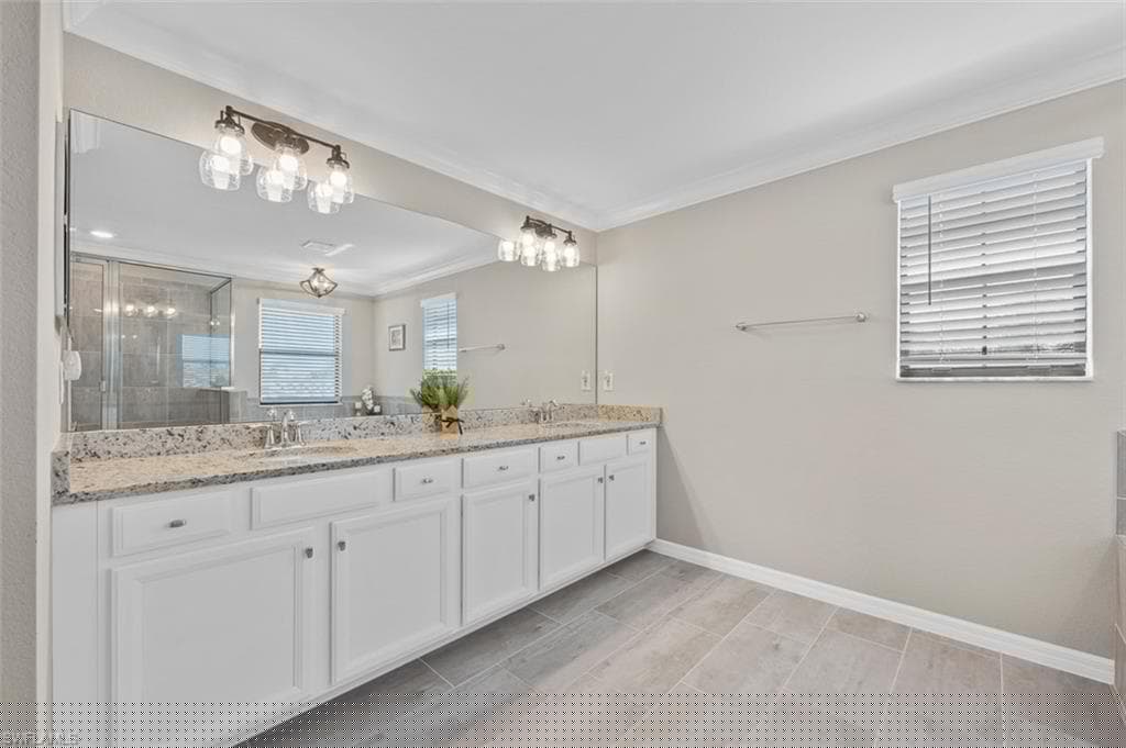 9374 Foxglove Ln, Naples, FL 34120-23