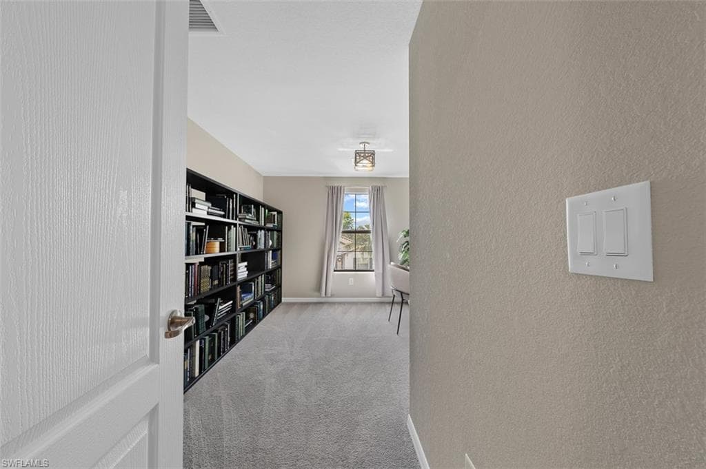 9374 Foxglove Ln, Naples, FL 34120-29