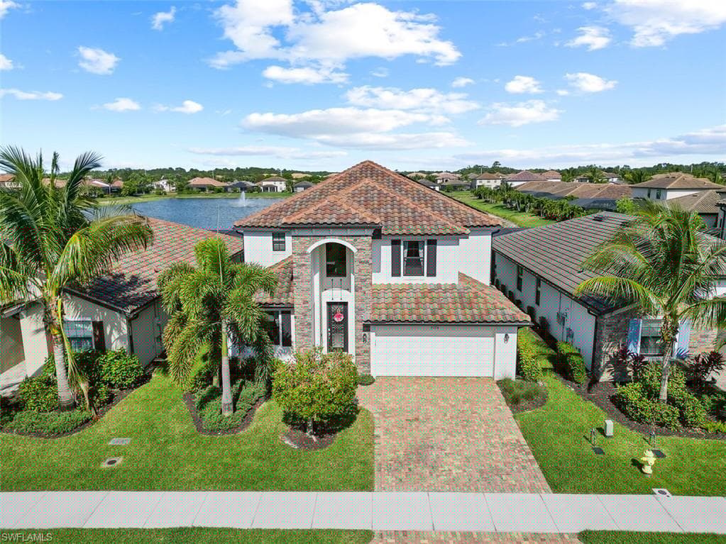9374 Foxglove Ln, Naples, FL 34120-3
