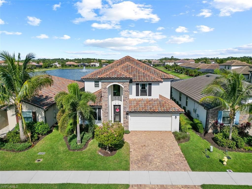 9374 Foxglove Ln, Naples, FL 34120-3