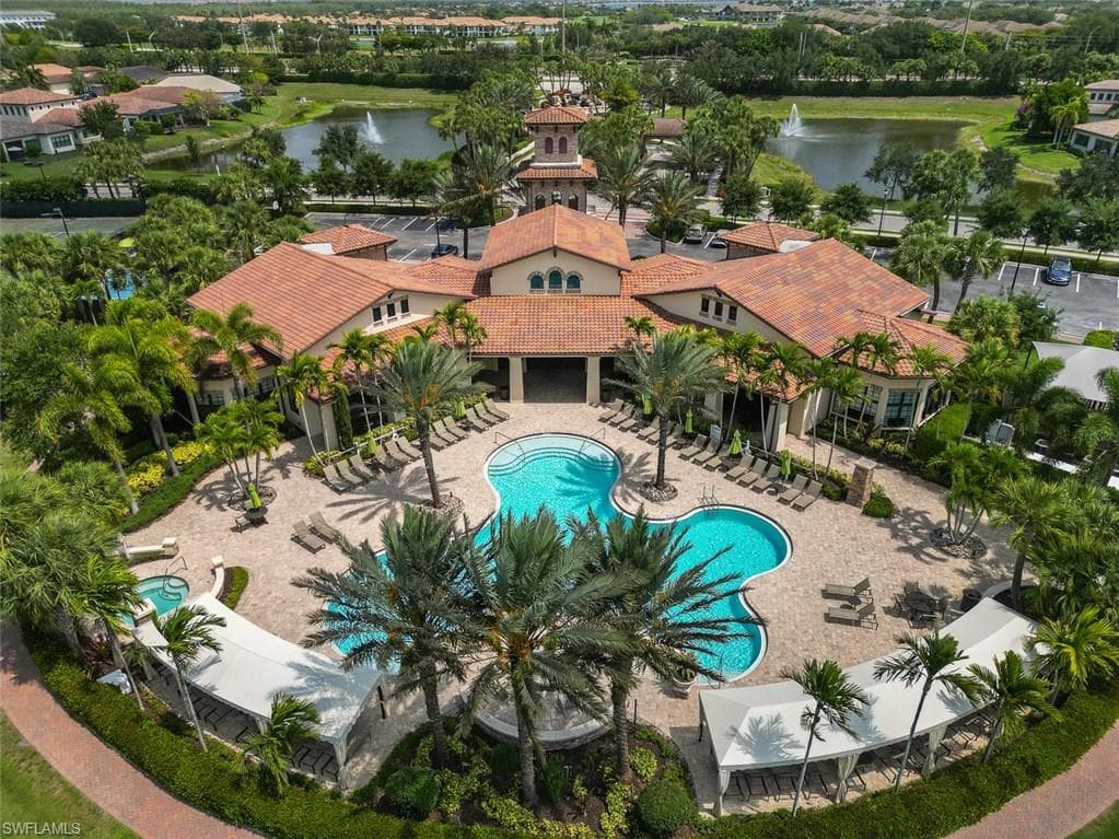 9374 Foxglove Ln, Naples, FL 34120-41