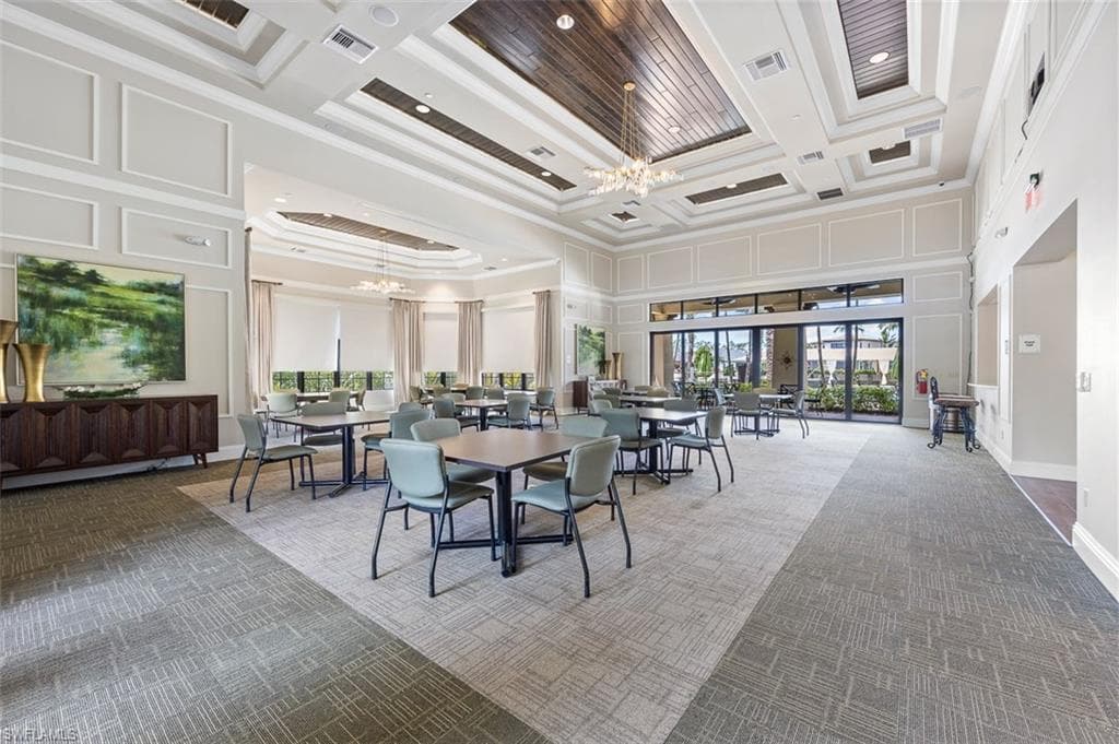 9374 Foxglove Ln, Naples, FL 34120-45