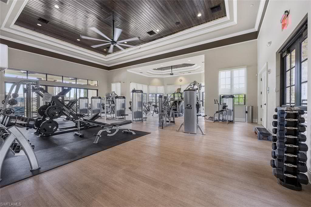 9374 Foxglove Ln, Naples, FL 34120-47