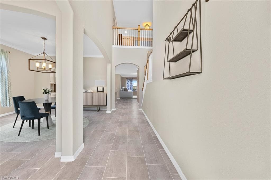 9374 Foxglove Ln, Naples, FL 34120-7