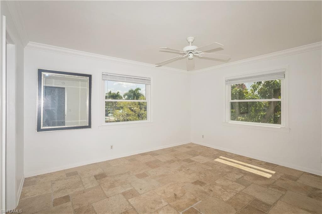 3030 Binnacle Dr 201, Naples, FL 34103-14