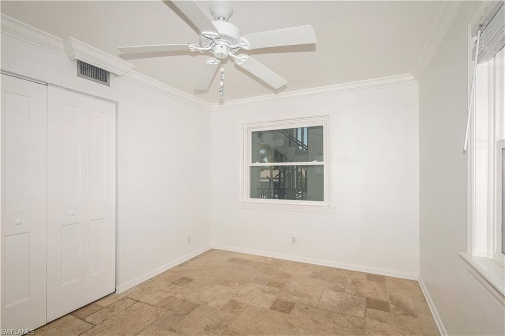 3030 Binnacle Dr 201, Naples, FL 34103-21