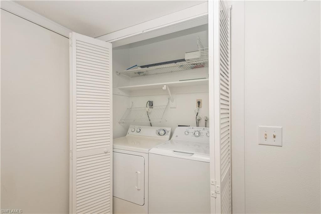 3030 Binnacle Dr 201, Naples, FL 34103-23