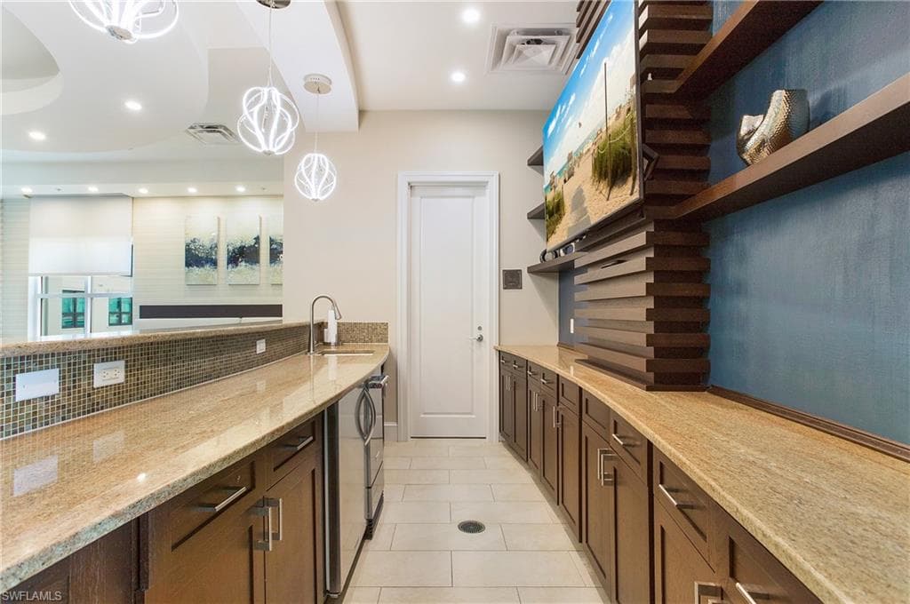 9123 Strada Pl 7307, Naples, FL 34108-46