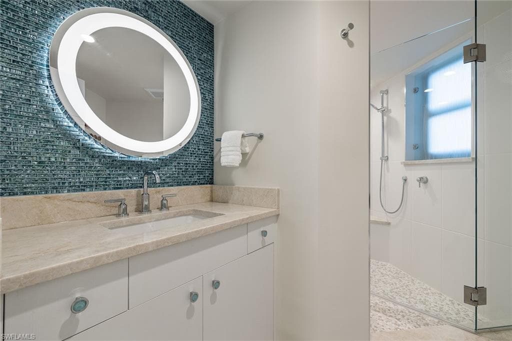 6075 Pelican Bay Blvd 906, Naples, FL 34108-24