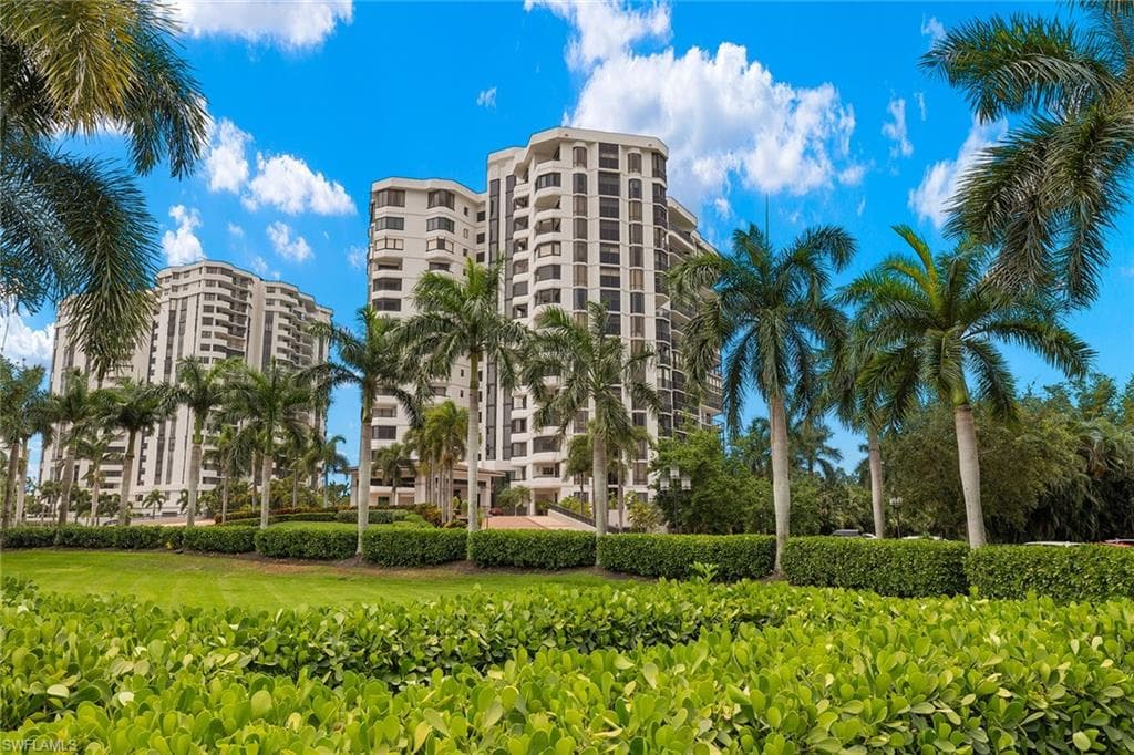 6075 Pelican Bay Blvd 906, Naples, FL 34108-33