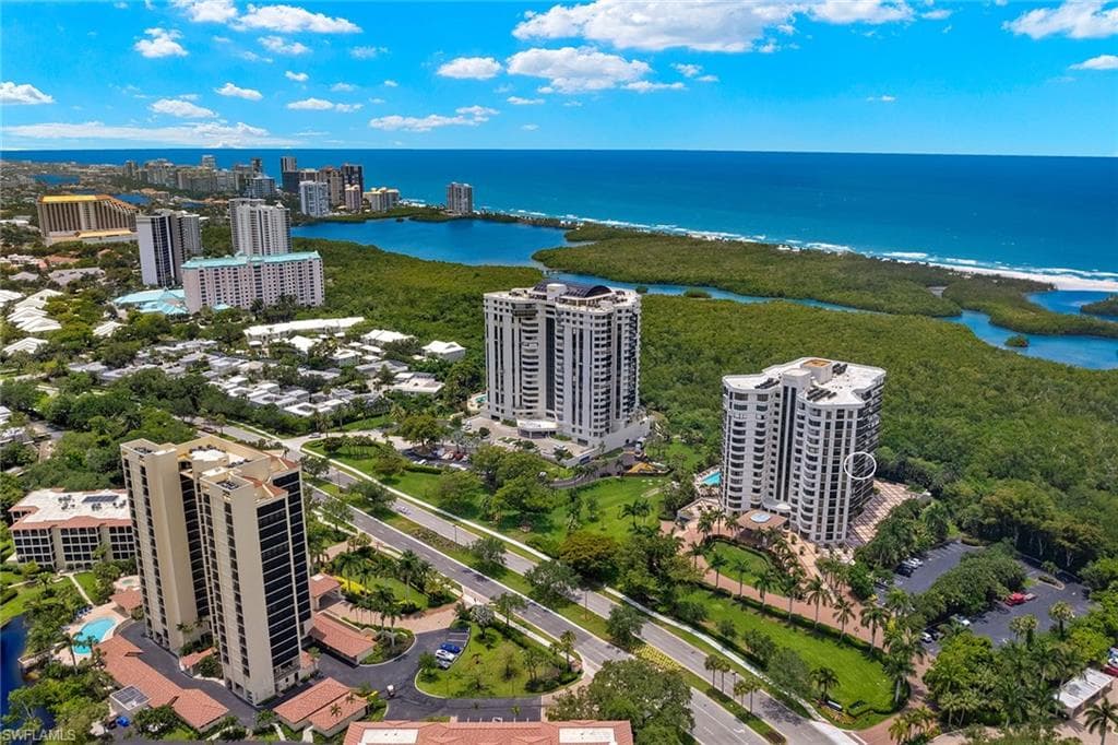 6075 Pelican Bay Blvd 906, Naples, FL 34108-35