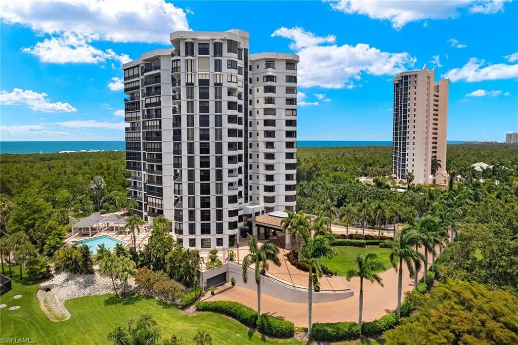 6075 Pelican Bay Blvd 906, Naples, FL 34108-36