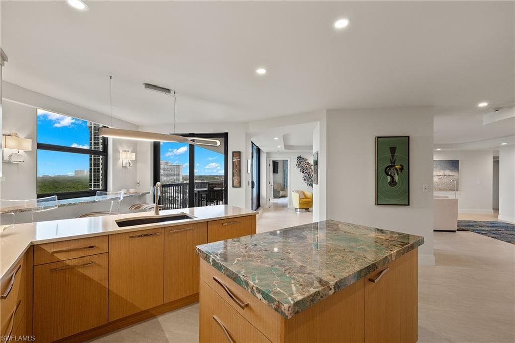 6075 Pelican Bay Blvd 906, Naples, FL 34108-7