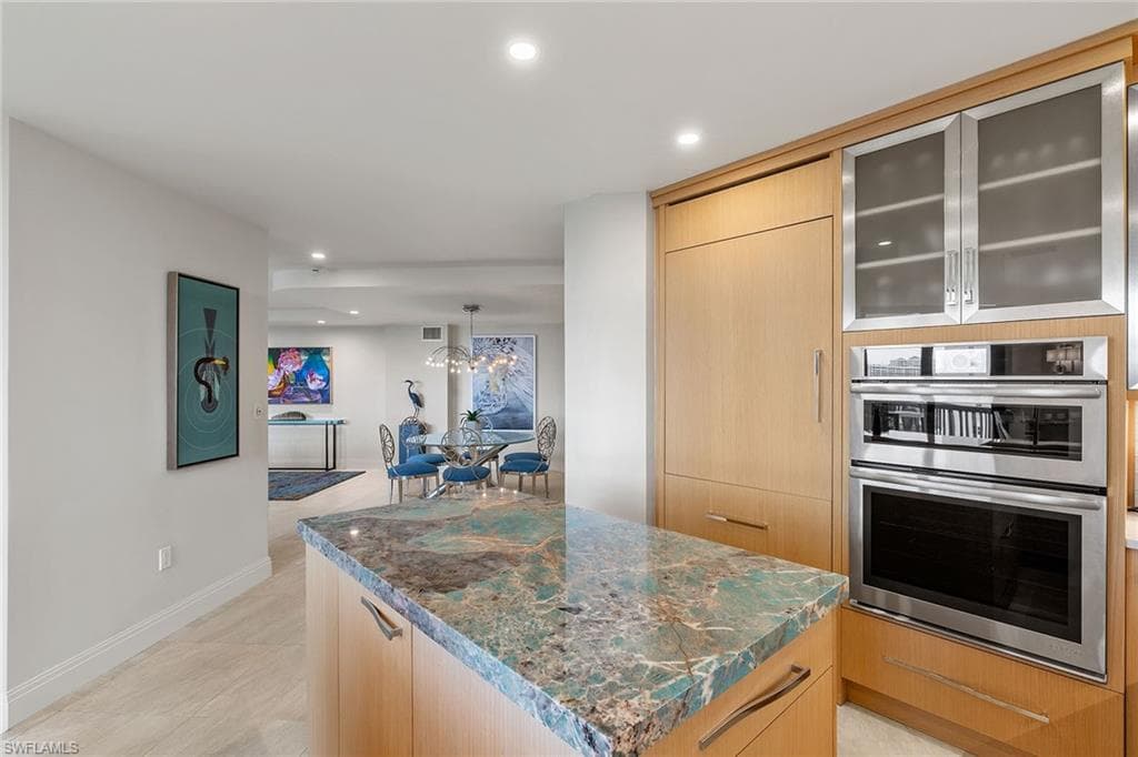 6075 Pelican Bay Blvd 906, Naples, FL 34108-8