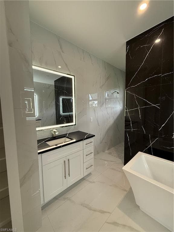 2343 Oil Well Rd, Naples, FL 34120-19