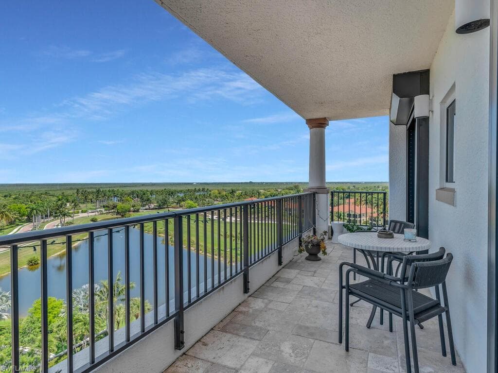 1060 Borghese Ln 701, Naples, FL 34114-17