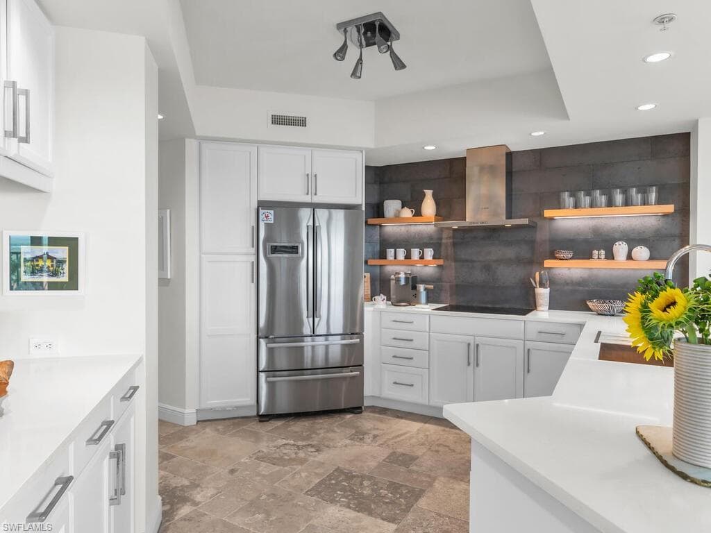 1060 Borghese Ln 701, Naples, FL 34114-2