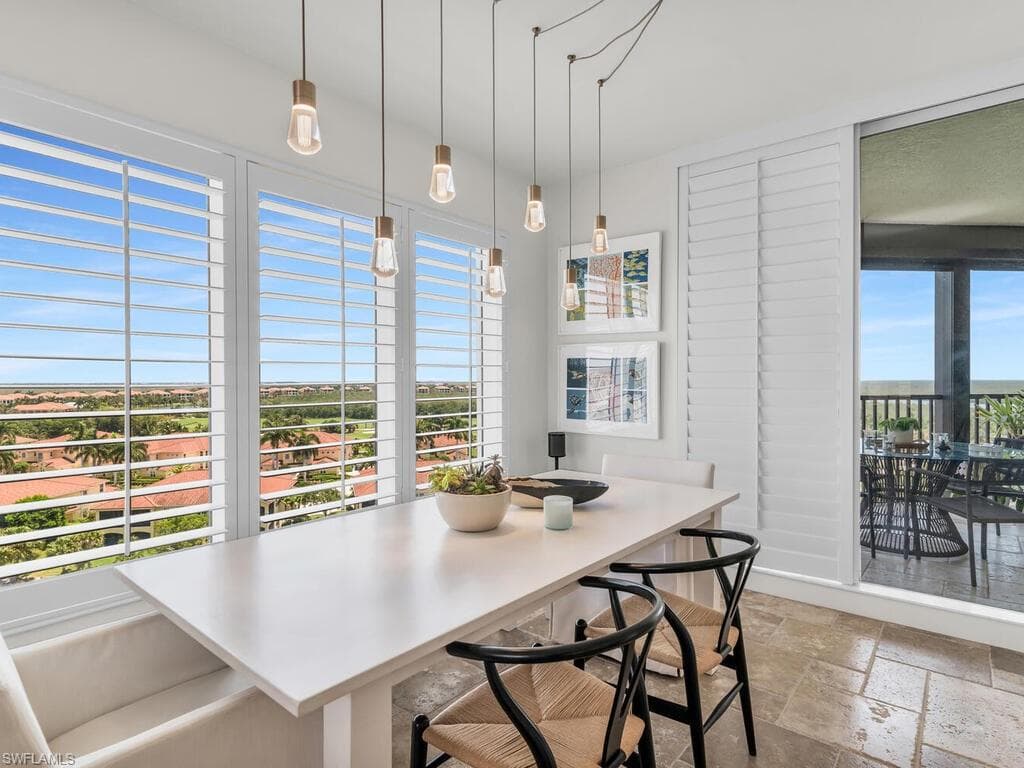1060 Borghese Ln 701, Naples, FL 34114-8