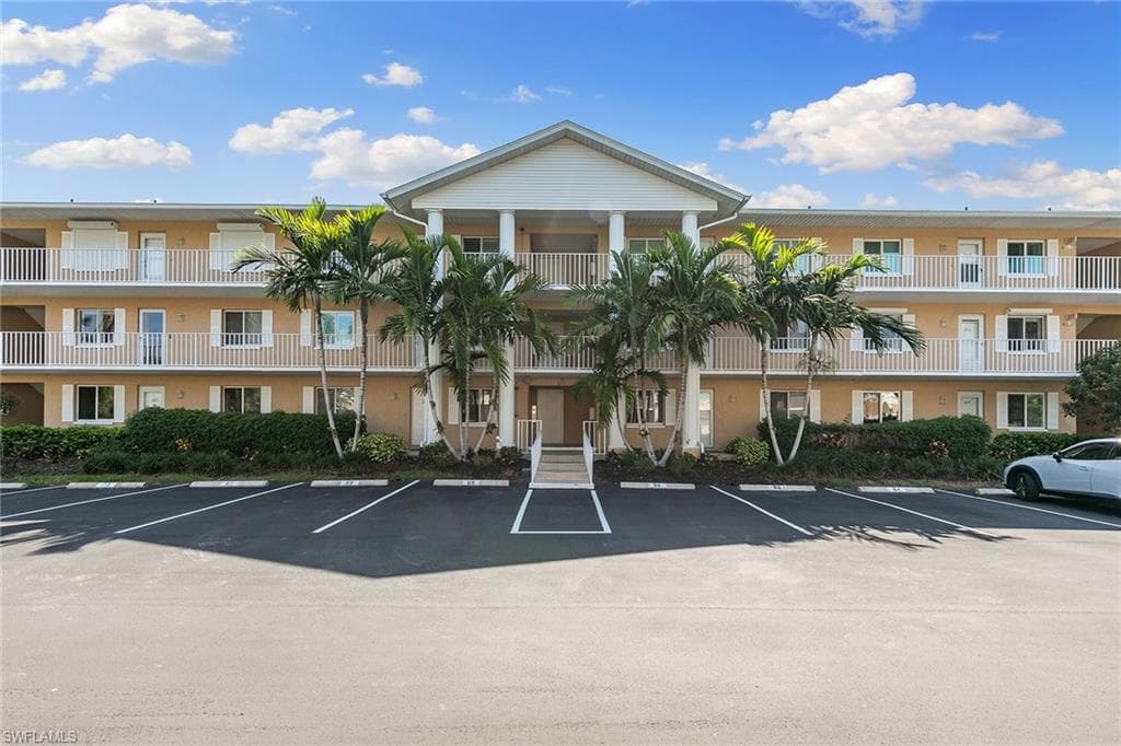 3011 Sandpiper Bay Cir C205, Naples, FL 34112-25