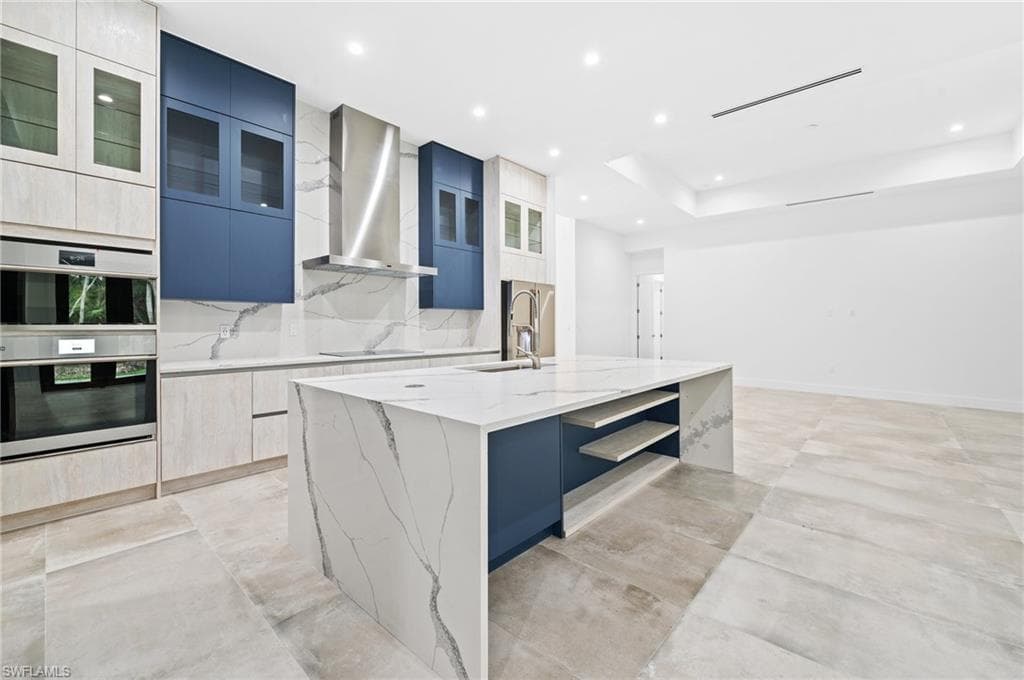 209 35th Ave NW, Naples, FL 34120-13