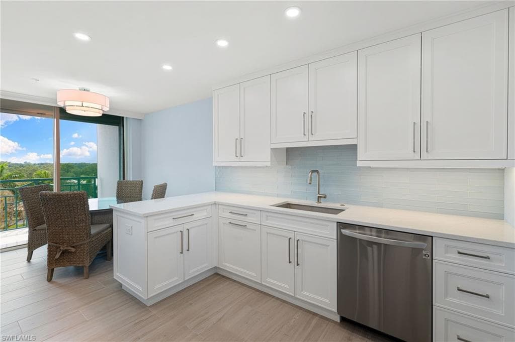 7515 Pelican Bay Blvd 5a, Naples, FL 34108-10