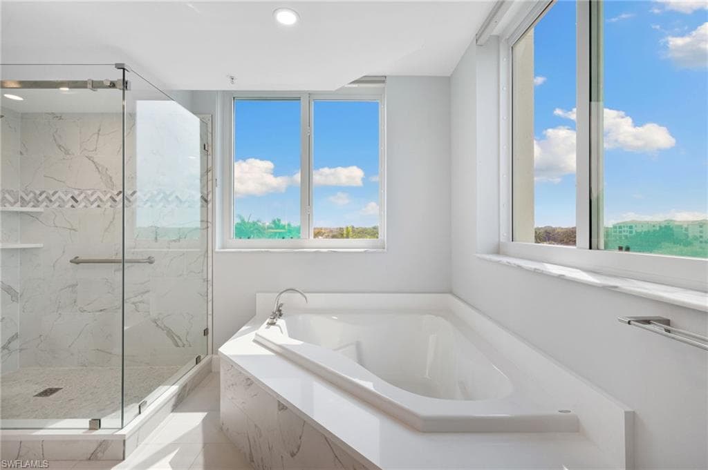 7515 Pelican Bay Blvd 5a, Naples, FL 34108-16