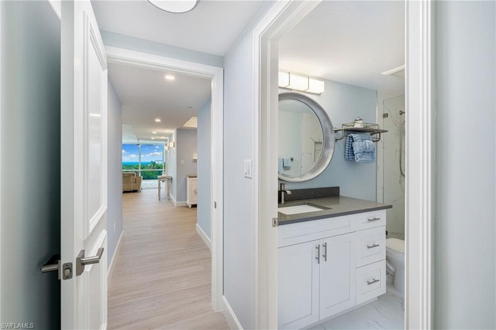 7515 Pelican Bay Blvd 5a, Naples, FL 34108-23