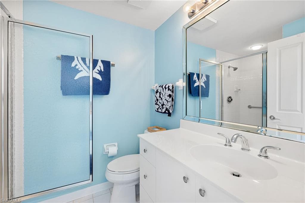 7515 Pelican Bay Blvd 5a, Naples, FL 34108-36