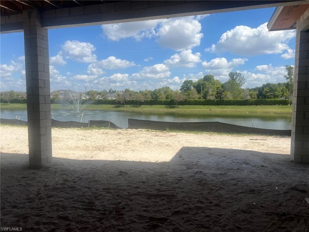 6708 Newport Rd, Naples, FL 34109-6